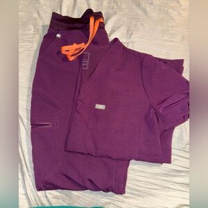 Deep Purple Figs scrub set L/M